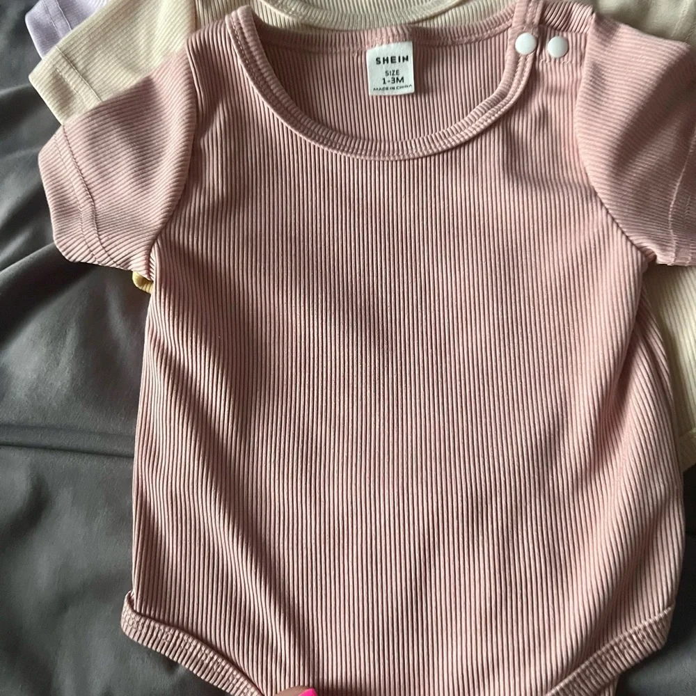 Shein Baby Ribbed T-Shirts Set - Picture 3 of 5